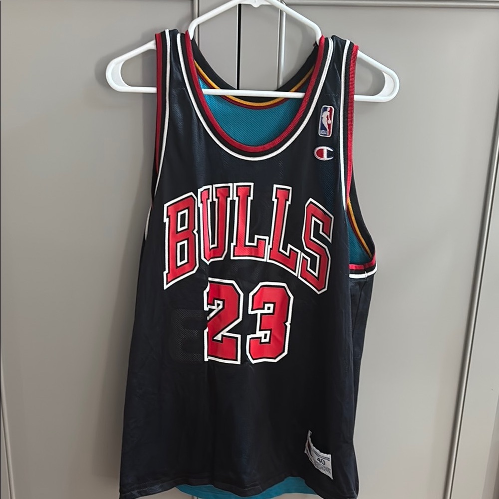 Champion Bulls Jersey in Black and Red